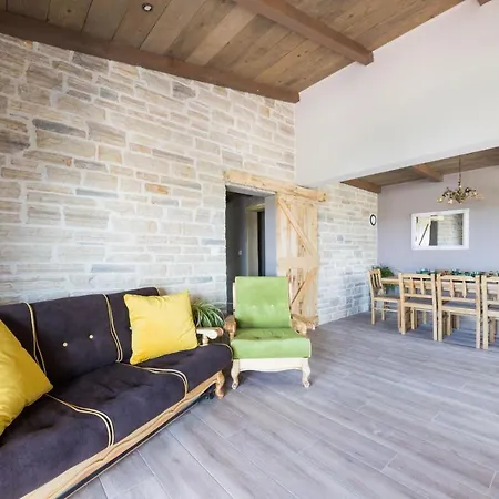 Adriart Villa